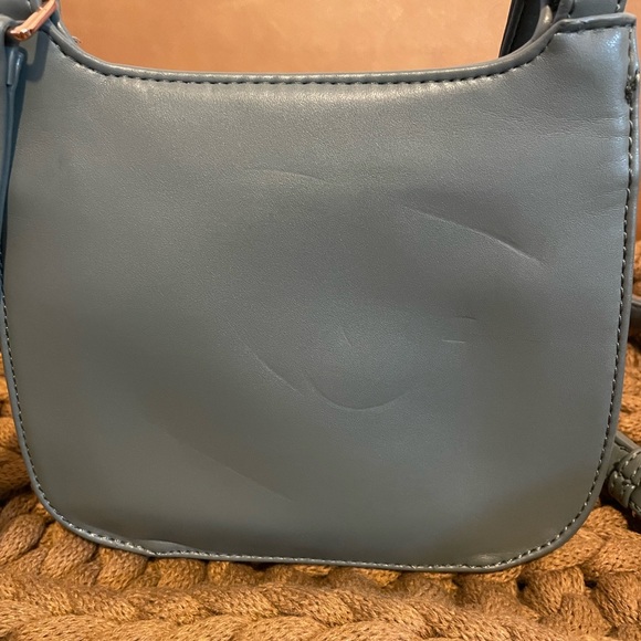 Matt and Nat Crossbody with Magnetic Flaps. - Picture 4 of 5